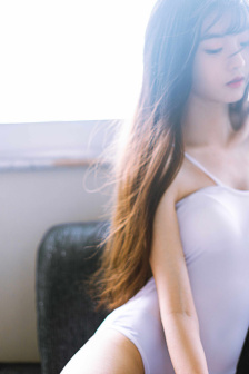 大胸年轻的搜子7